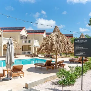 https://livingstone-jan-thiel-resort.comcaribbean.com